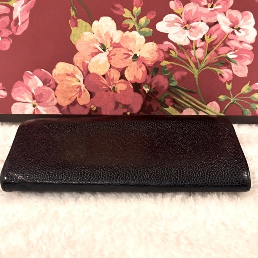 💯% Authentic CHANEL Caviar Wallet✨ - Picture 2 of 15